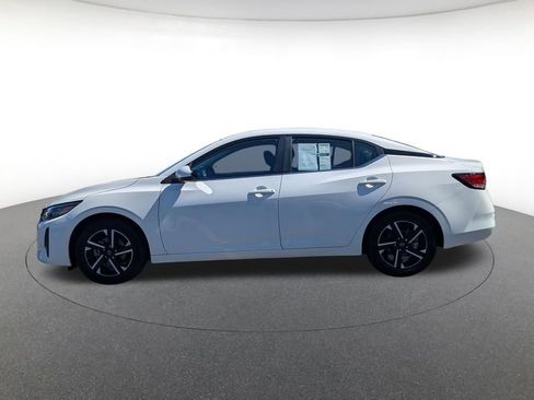 Used 2025 Nissan Sentra SV FWD image 8