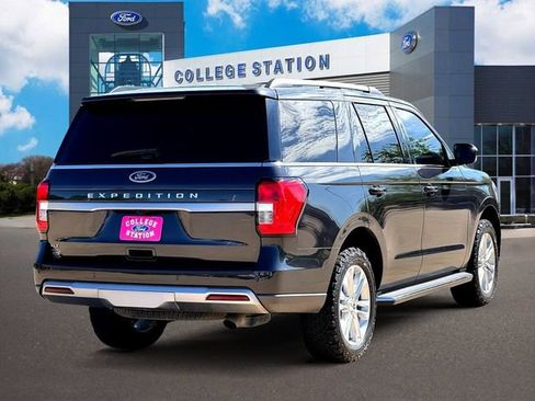 Certified 2022 Ford Expedition XLT AWD/4WD image 4