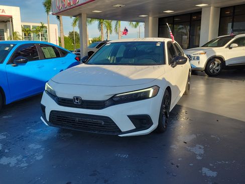 Used 2023 Honda Civic Sport image 5