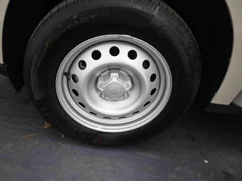 New 2025 Ford Maverick XL w/ 4K Tow Package image 34