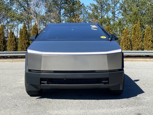 Used 2024 Tesla Cybertruck AWD Crew Cab image 12