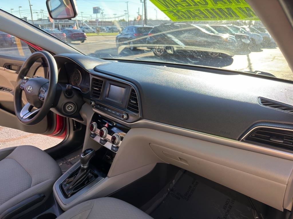Used 2019 Hyundai Elantra SE FWD image 20