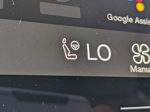 New 2026 Volvo XC60 B5 Ultra w/ Protection Package Premier image 25