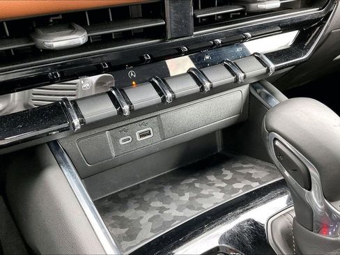 Used 2024 GMC Canyon AT4 w/ Canyon Safety Plus Package image 25