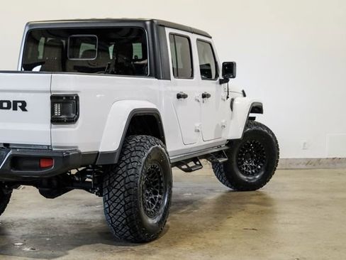 Used 2023 Jeep Gladiator Sport AWD/4WD image 31