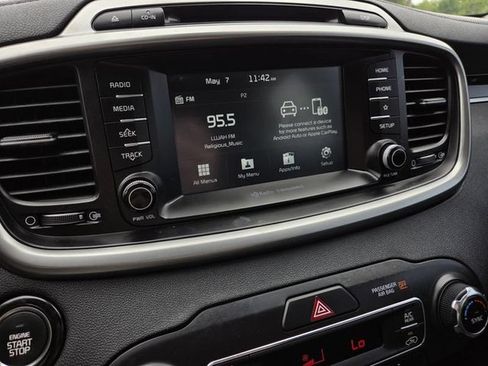 Used 2019 Kia Sorento EX FWD image 9