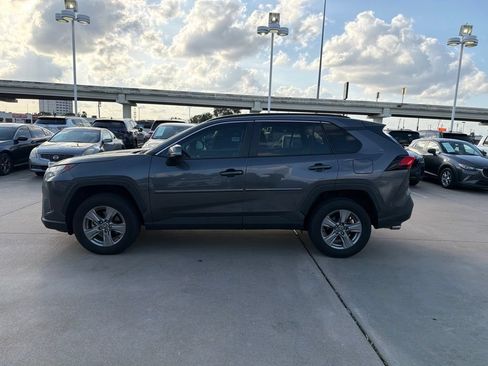Used 2024 Toyota RAV4 XLE w/ Convenience Package FWD image 6