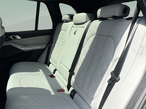 Used 2023 BMW X5 sDrive40i w/ M Sport Package image 31