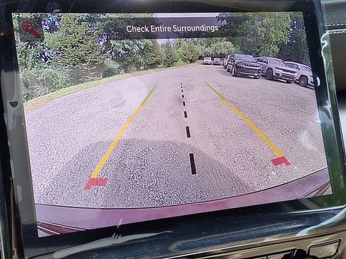 New 2025 Jeep Grand Cherokee Limited w/ Trailer Tow Package image 14