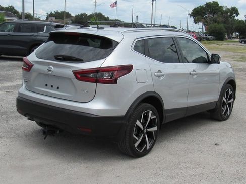Used 2021 Nissan Rogue Sport SL image 4