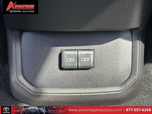 Used 2026 Toyota Highlander XSE image 16