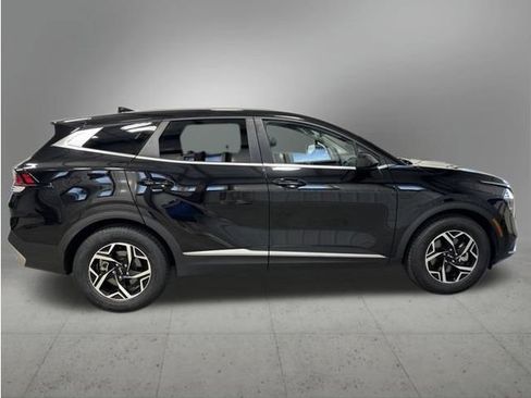 Used 2023 Kia Sportage LX FWD image 6
