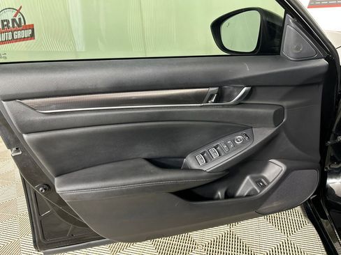 Used 2020 Honda Accord Sport image 10