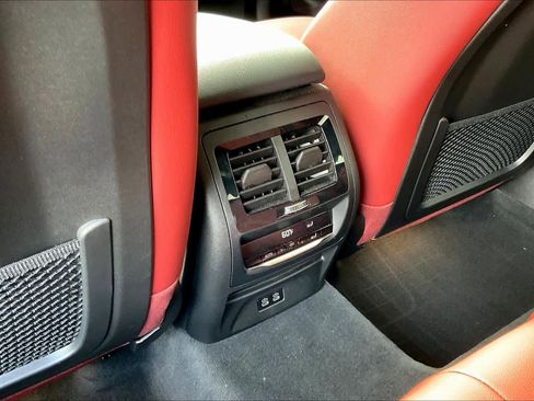 Used 2025 BMW X4 xDrive30i w/ Premium Package image 34