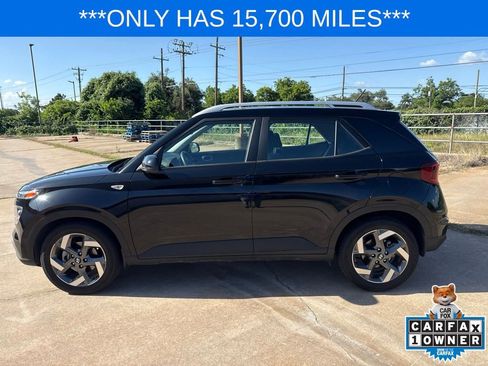 Used 2024 Hyundai Venue SEL FWD image 8