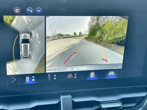 Used 2025 Chevrolet Equinox RS w/ Safety and Technology Package FWD image 26