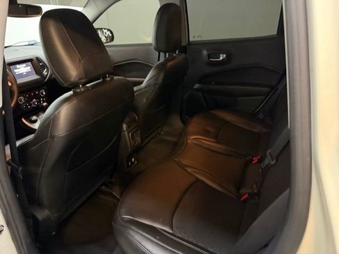 Used 2019 Jeep Compass Latitude image 27