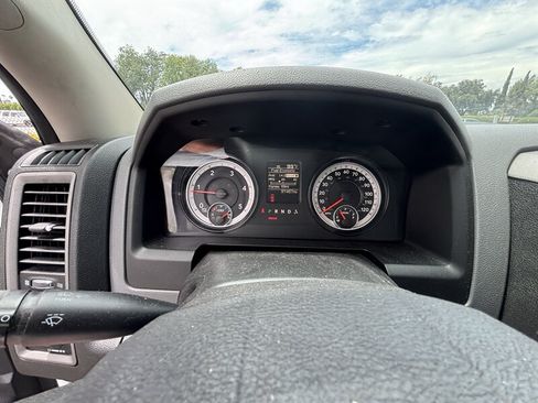 Used 2016 RAM 1500 Tradesman w/ Chrome Appearance Group RWD image 10