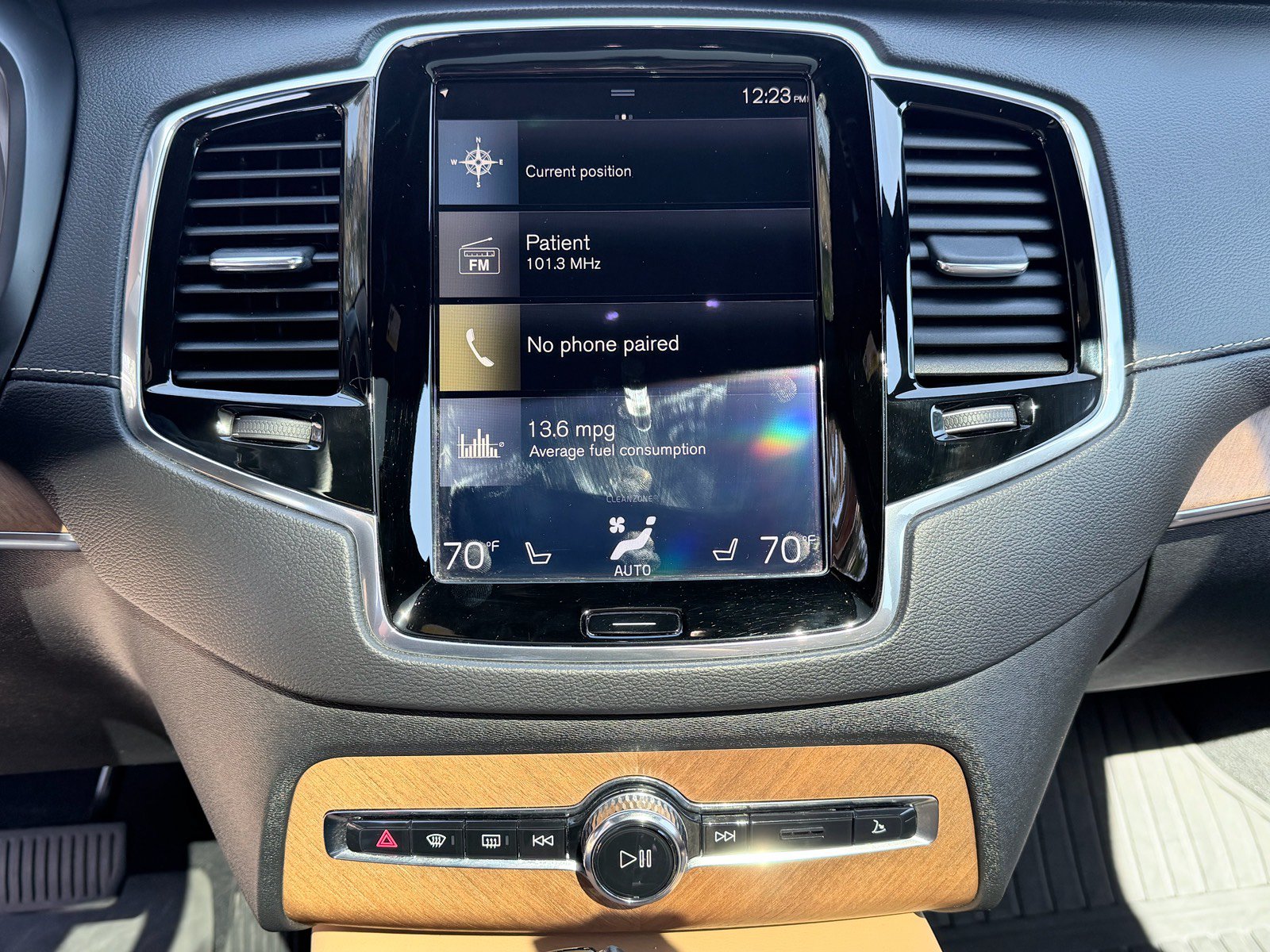 Used 2018 Volvo XC90 T6 Inscription w/ Convenience Package AWD/4WD image 16