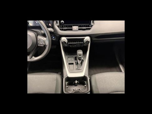 Used 2024 Toyota RAV4 XLE FWD image 16