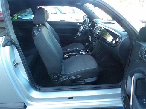 Used 2013 Volkswagen Beetle 2.5 FWD image 6