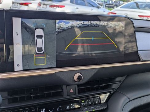 Used 2025 Toyota Crown Platinum image 12