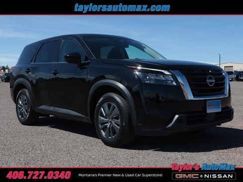 Used 2024 Nissan Pathfinder S image 2