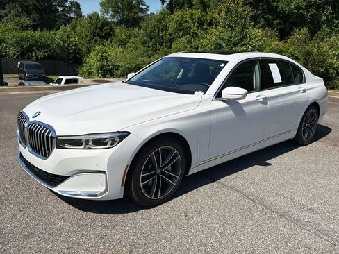 Used 2022 BMW 750i xDrive AWD/4WD image 3