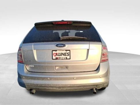 Used 2010 Ford Edge SE image 7