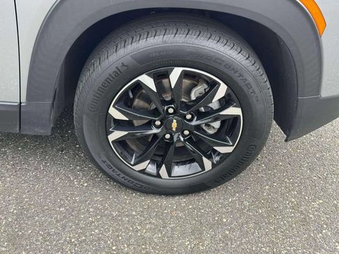 Used 2023 Chevrolet TrailBlazer LT AWD/4WD image 9