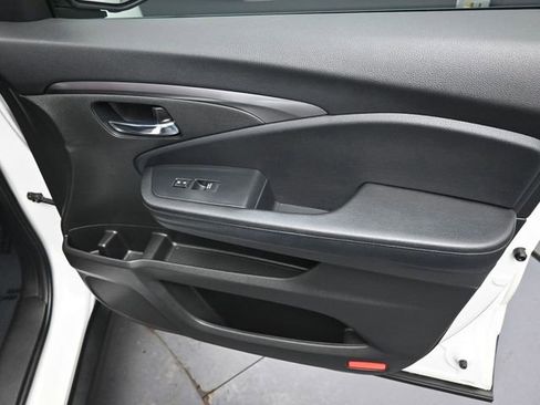 Used 2022 Honda Pilot Sport image 36