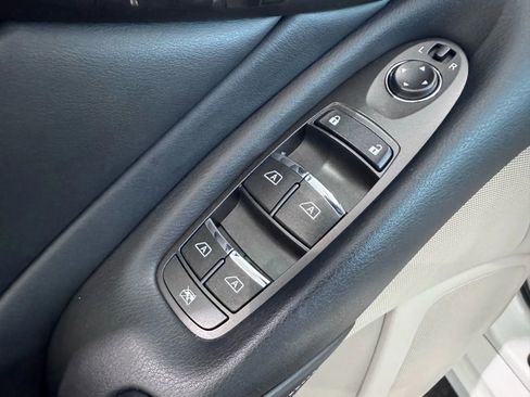 Used 2015 INFINITI Q50 Sport w/ Technology Package image 20