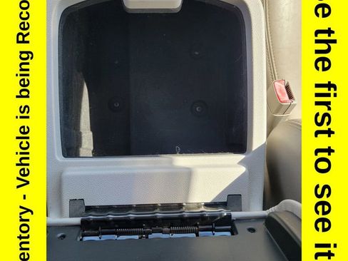 Used 2010 GMC Yukon SLT w/ SLT-2 Equipment Package AWD/4WD image 25