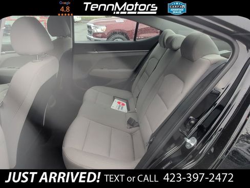 Used 2018 Hyundai Elantra SE FWD image 12