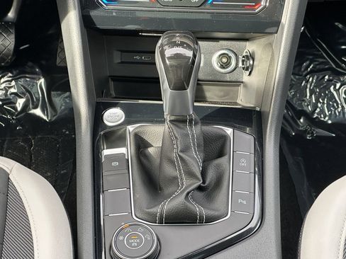 New 2025 Volkswagen Taos SE image 13