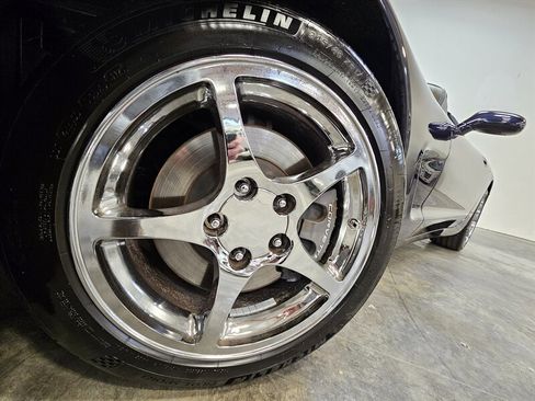 Used 2000 Chevrolet Corvette Coupe w/ Roof Pkg image 13