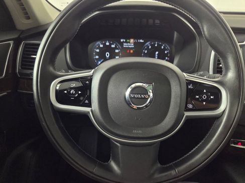 Used 2019 Volvo XC90 T6 Momentum w/ Protection Package Premier AWD/4WD image 16