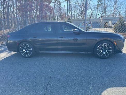Certified 2023 BMW 740i w/ Executive Package image 12