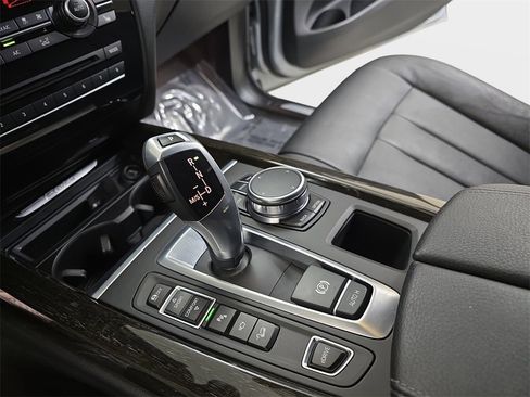 Used 2017 BMW X5 xDrive40e image 28