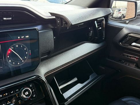 Used 2023 GMC Sierra 1500 AT4 w/ AT4 Premium Package AWD/4WD image 56
