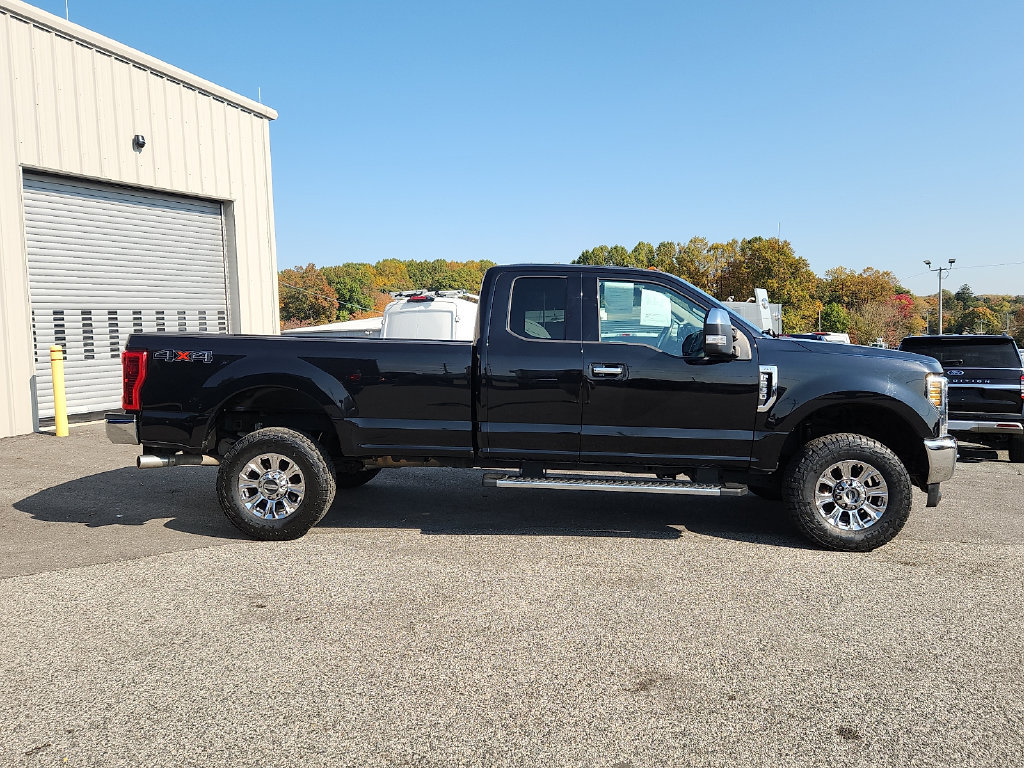 Used 2019 Ford F250 XLT w/ XLT Premium Package AWD/4WD image 7