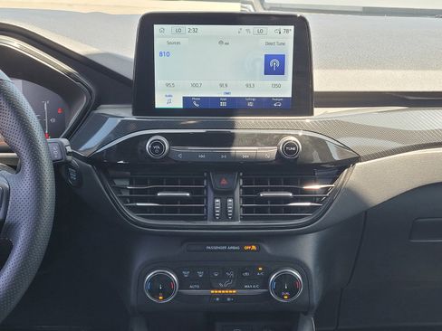 Used 2023 Ford Escape ST-Line image 16
