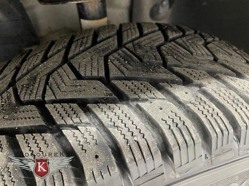 Used 2012 Ford Edge Limited w/ Vision Pkg image 9