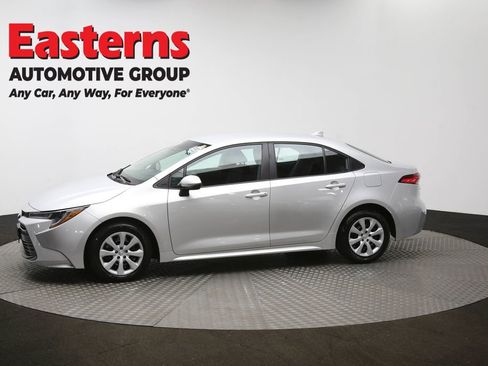 Used 2024 Toyota Corolla LE image 57