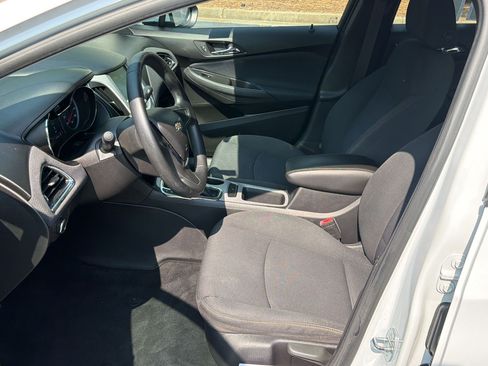Used 2016 Chevrolet Cruze LS FWD image 5