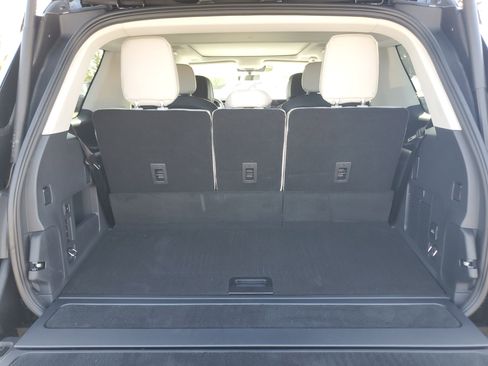 New 2026 Lincoln Navigator Reserve AWD/4WD image 32