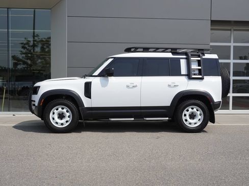 Used 2023 Land Rover Defender 110 S AWD/4WD image 8