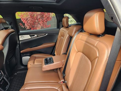 Certified 2021 Lincoln Nautilus Reserve w/ Equipment Group 202A image 24