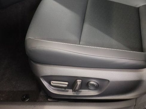 New 2026 Toyota Prius XLE AWD/4WD image 13