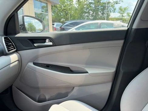 Used 2019 Hyundai Tucson SE AWD/4WD image 10